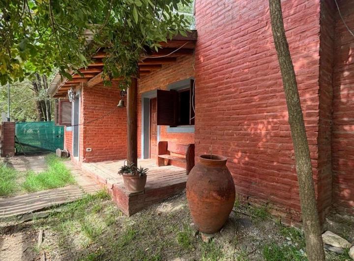 Casa · 150m² · 6 Ambientes · 1 Cochera