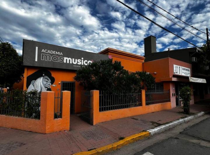 Casa · 270m² · 5 Ambientes · 1 Cochera