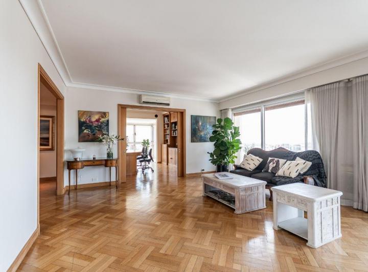 Departamento · 300m² · 7 Ambientes · 2 Cocheras