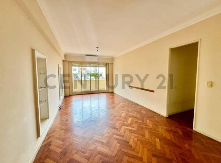 Departamento · 94m² · 4 Ambientes · 1 Cochera