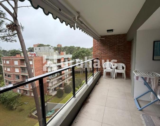 Departamento · 135m² · 5 Ambientes · 1 Cochera