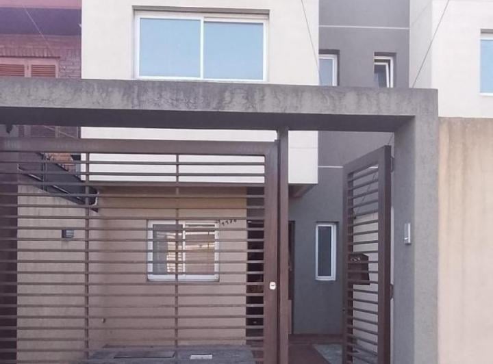 Casa · 95m² · 3 Ambientes · 1 Cochera