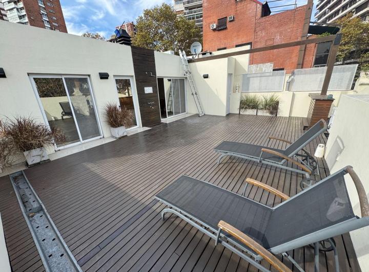 Casa · 500m² · 6 Ambientes · 3 Cocheras