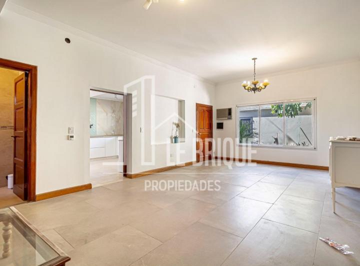 Casa · 188m² · 5 Ambientes · 1 Cochera