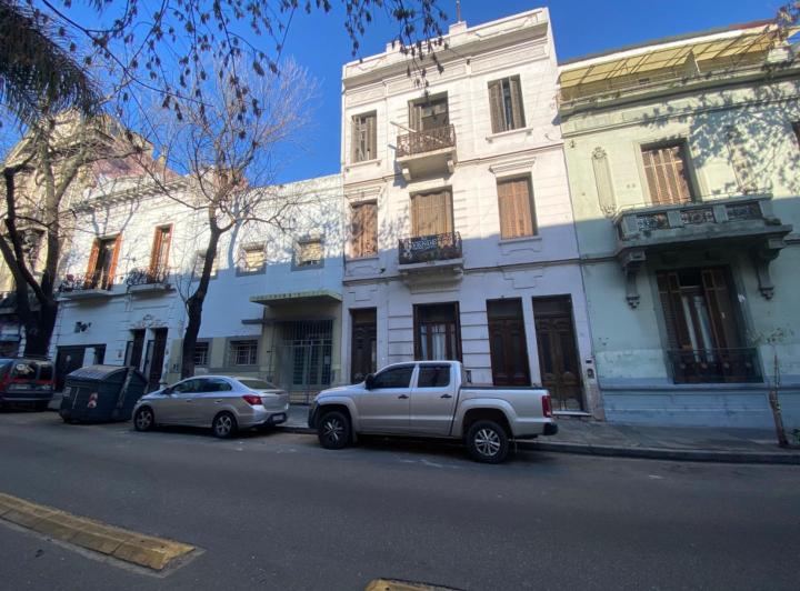 Casa · 230m² · 16 Ambientes