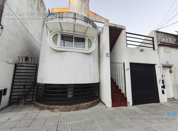 Casa · 200m² · 6 Ambientes · 3 Cocheras