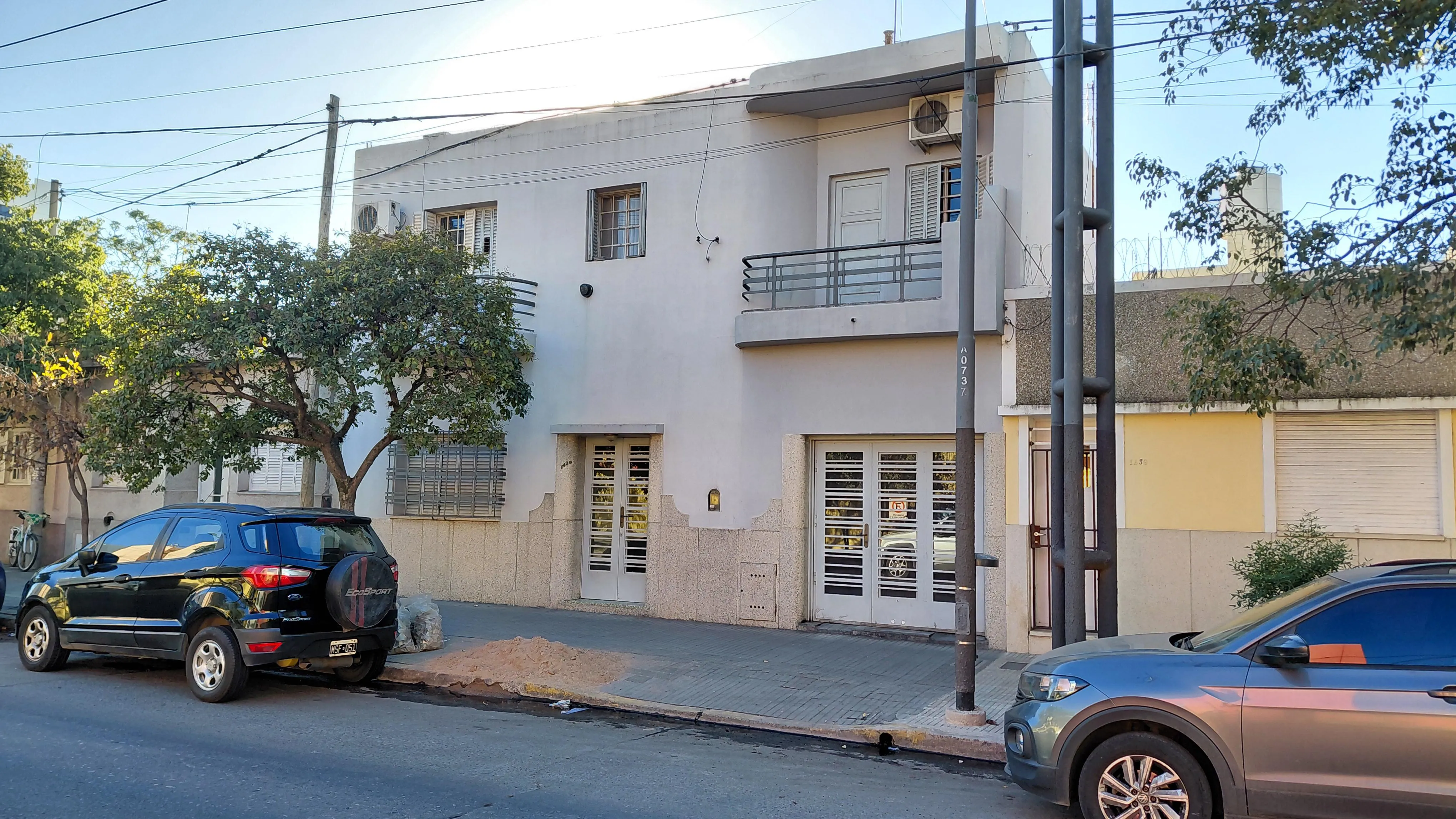 SALVATIERRA VENDE - CASA 3 DORM - RECICLADA - GRAL.PAZ - APTO CRÉDITO