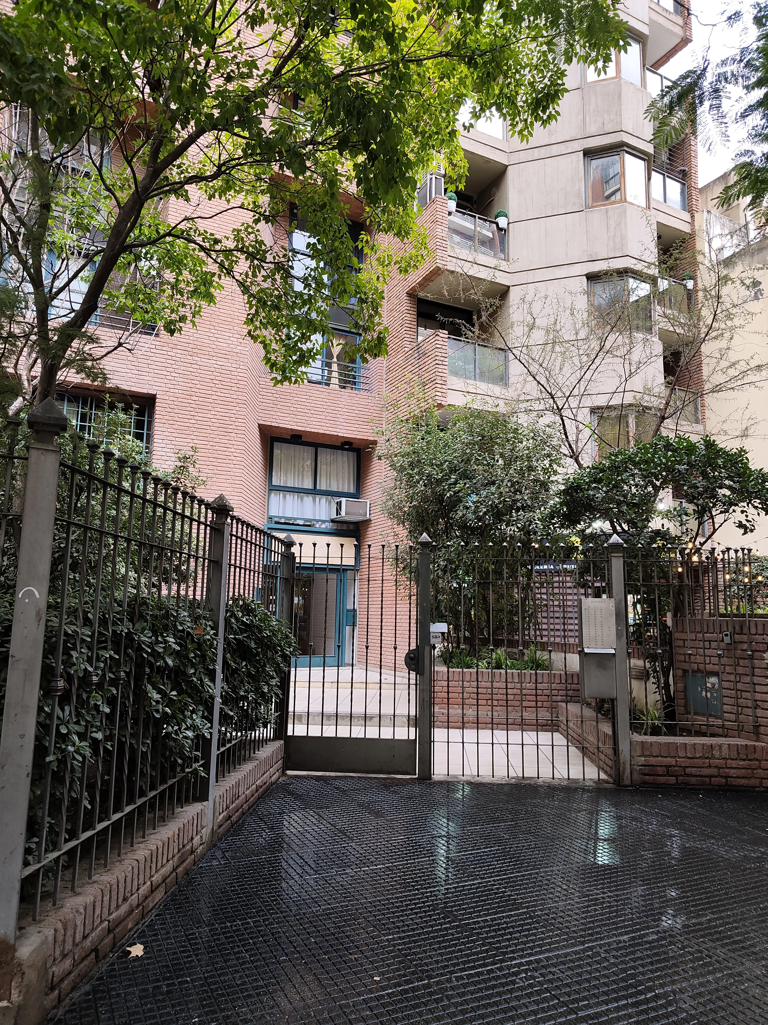 Depto 1 Dormitorio-edificio con patio C/ Asador – Rondeau 370, Nueva Córdoba
