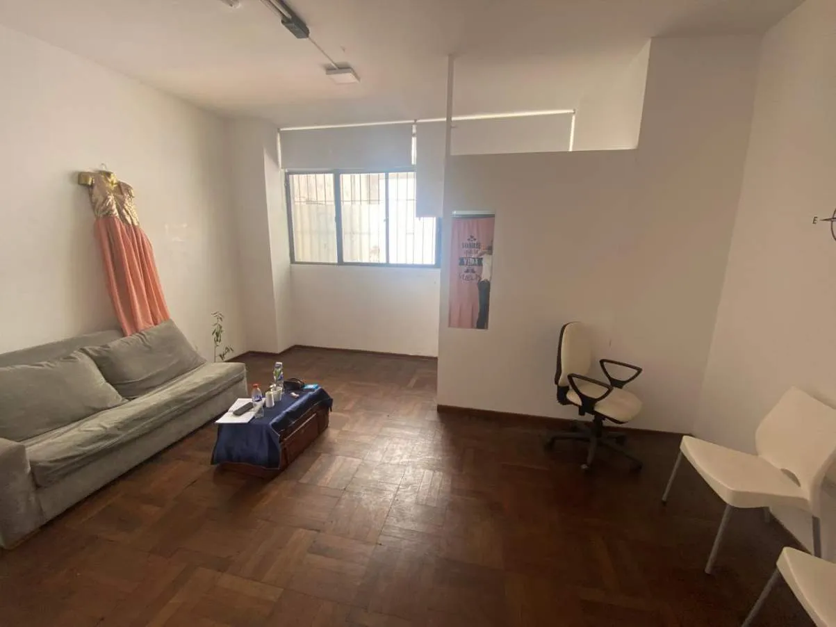B CENTRO - OFICINA CON BAÑO PRIVADO - PASAJE MUÑOZ - CG