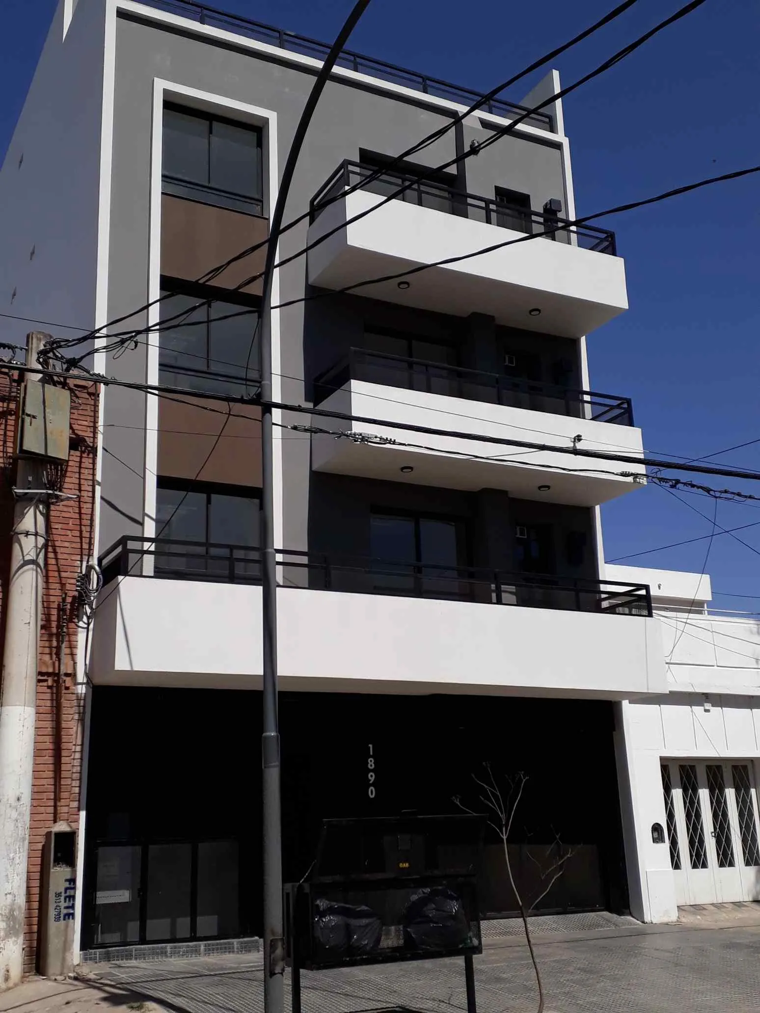 ESPECTACULAR DEPARTAMENTO!!! CON DOS AIRE ACONDICIONADOS FRIO CALOR, BAJAS EXPENSAS, BARRIO GENERAL PAZ