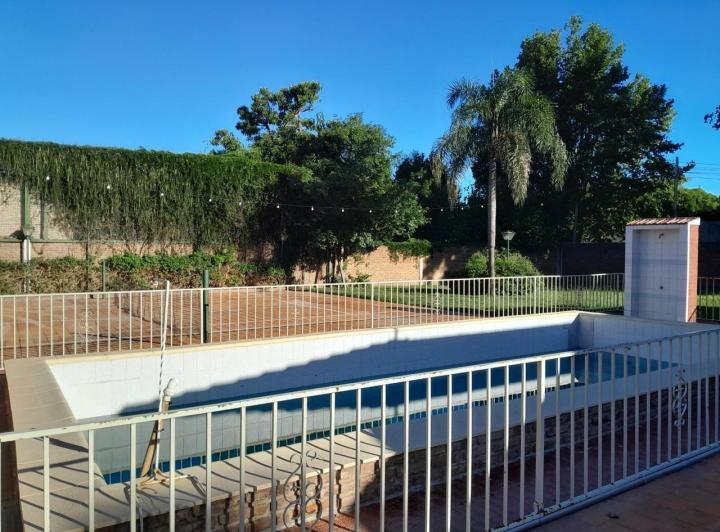 Casa · 100m² · 6 Ambientes · 1 Cochera
