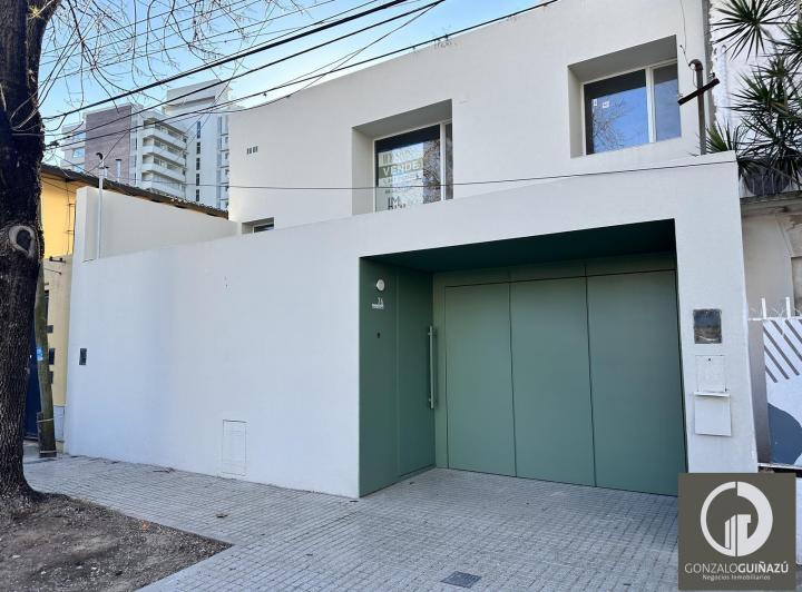 Casa · 180m² · 3 Dormitorios · 1 Cochera
