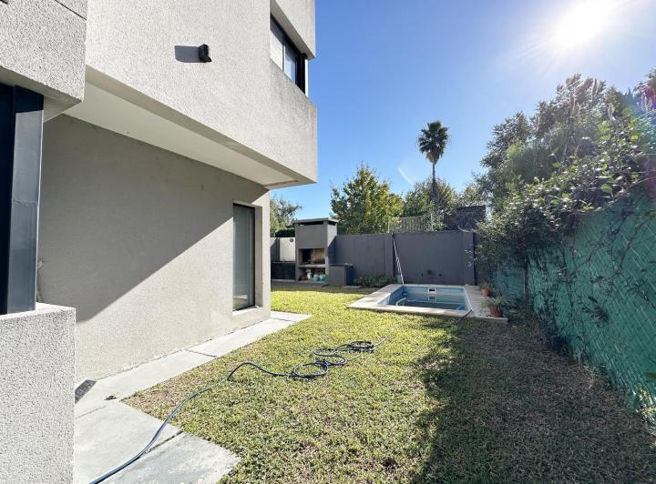 Casa · 95m² · 4 Ambientes · 1 Cochera