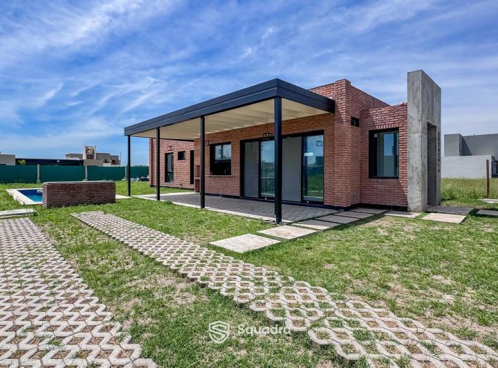 Casa · 120m² · 4 Ambientes · 1 Cochera