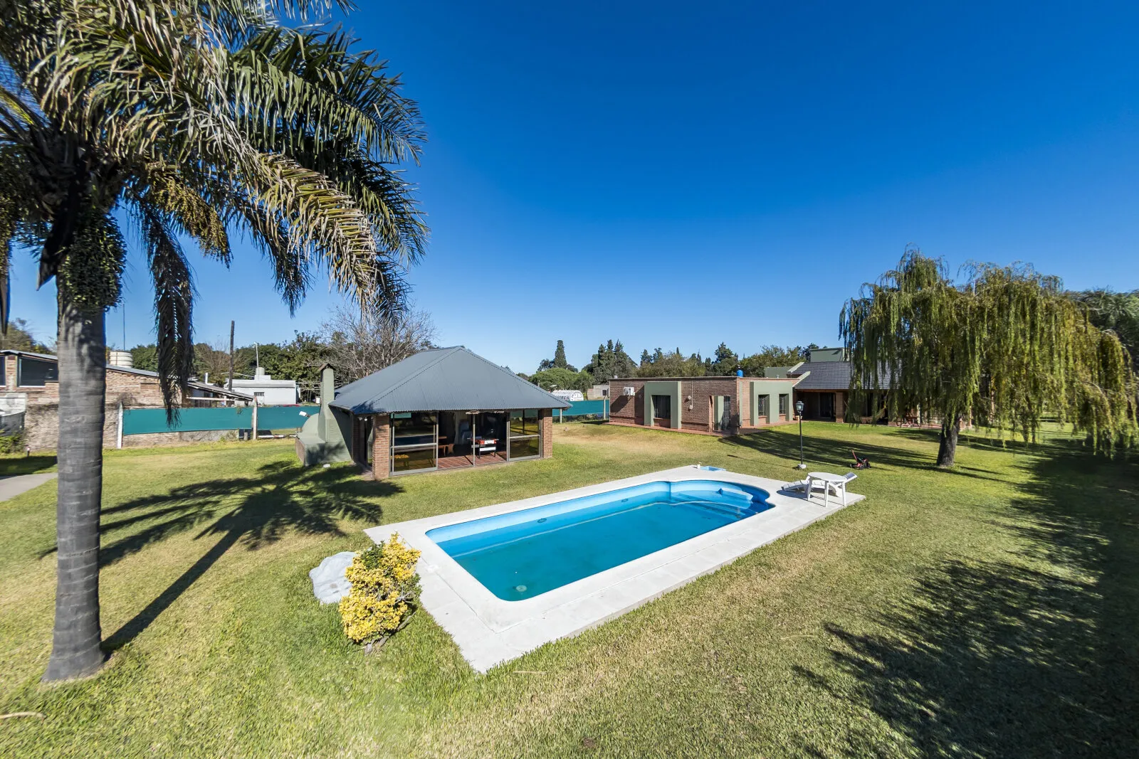 Casa de categoría. Escucho Oferta. Gran Oportunidad!!. Ideal vivienda o emprendi...