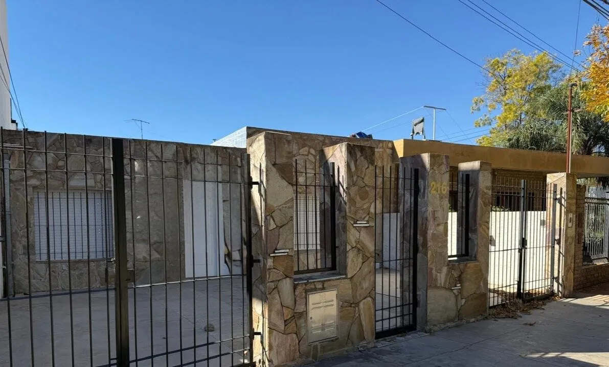 Casa en Venta 2 Dorm. Capitán Bermúdez