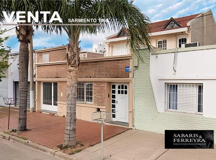 Casa · 182m² · 8 Ambientes · 1 Cochera