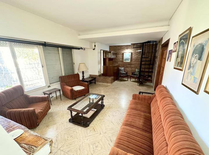 Casa · 156m² · 5 Ambientes · 1 Cochera