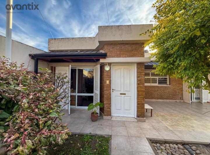 Casa · 379m² · 5 Ambientes · 1 Cochera
