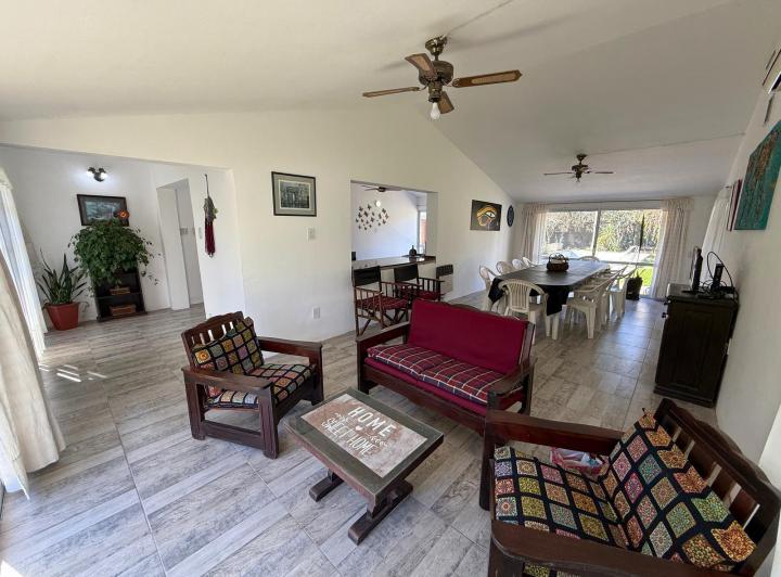 Casa · 100m² · 2 Dormitorios · 1 Cochera