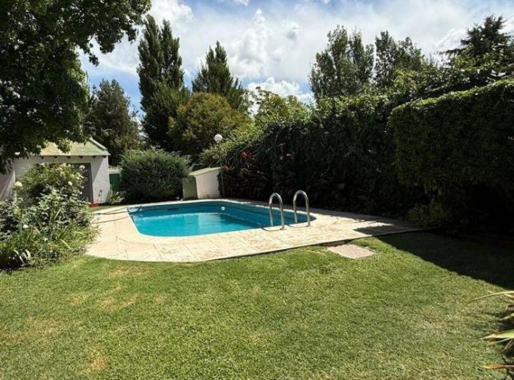 Casa · 277m² · 10 Ambientes