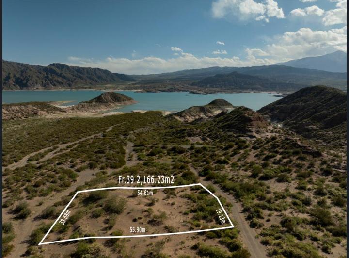 Terreno · 2166m²