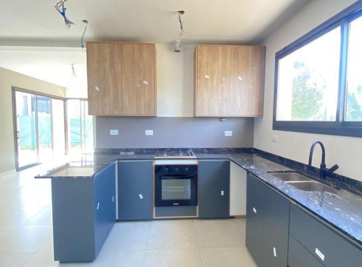 Casa · 150m² · 7 Ambientes · 1 Cochera