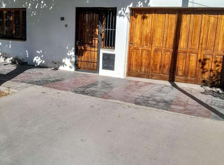 Casa · 180m² · 6 Ambientes · 1 Cochera