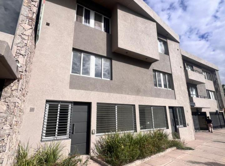 Departamento · 95m² · 5 Ambientes · 1 Cochera