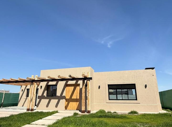 Casa · 225m² · 5 Ambientes · 3 Cocheras