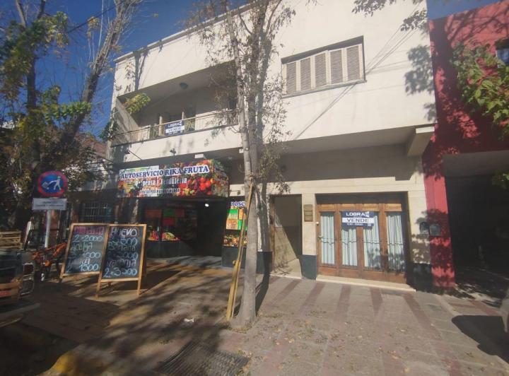 Casa · 232m² · 12 Ambientes · 1 Cochera