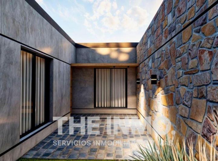 Casa · 90m² · 5 Ambientes · 1 Cochera