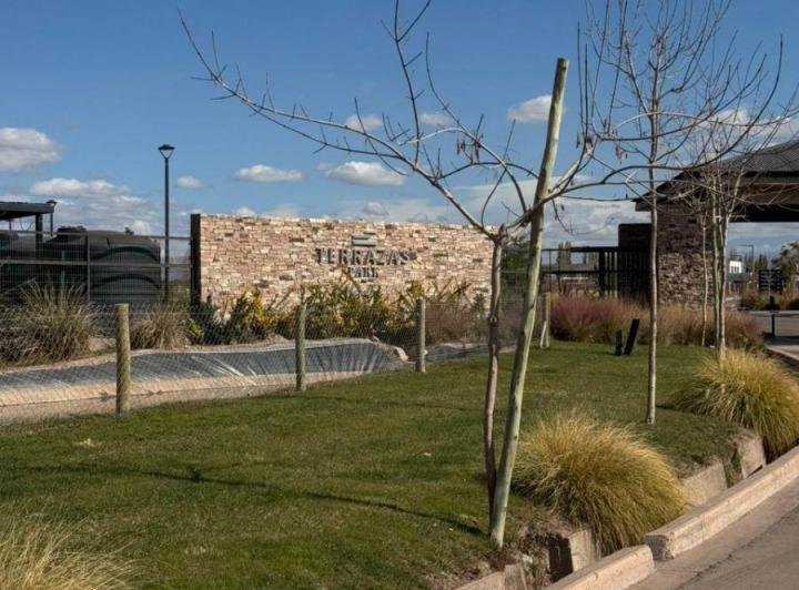 Terreno · 583m²