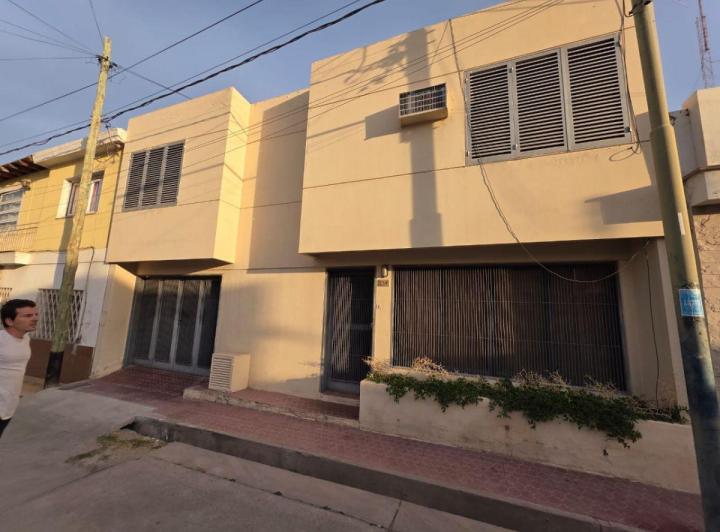 Casa · 170m² · 7 Ambientes · 1 Cochera