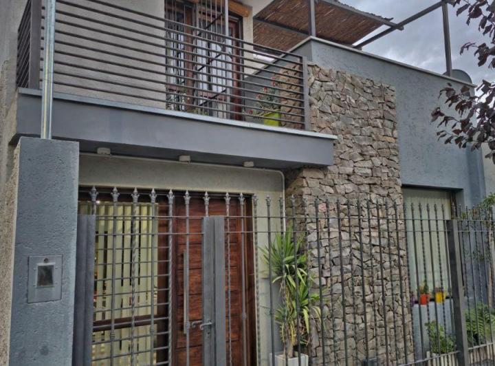 Casa · 136m² · 6 Ambientes · 1 Cochera