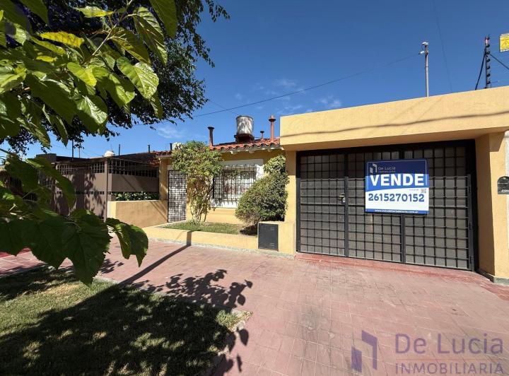 Casa · 155m² · 6 Ambientes · 1 Cochera