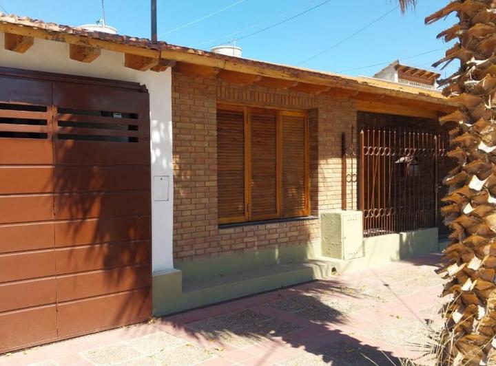Casa · 160m² · 5 Ambientes · 1 Cochera