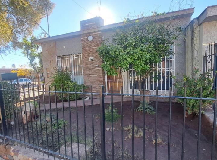 Casa · 129m² · 5 Ambientes · 1 Cochera