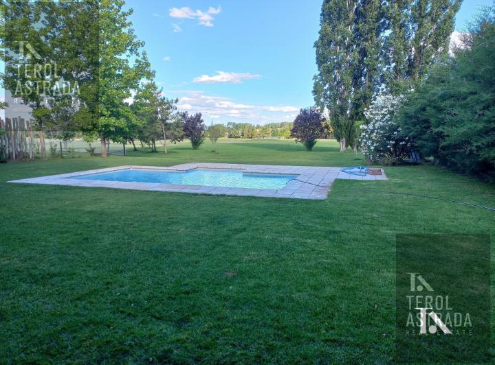 Casa · 290m² · 5 Ambientes