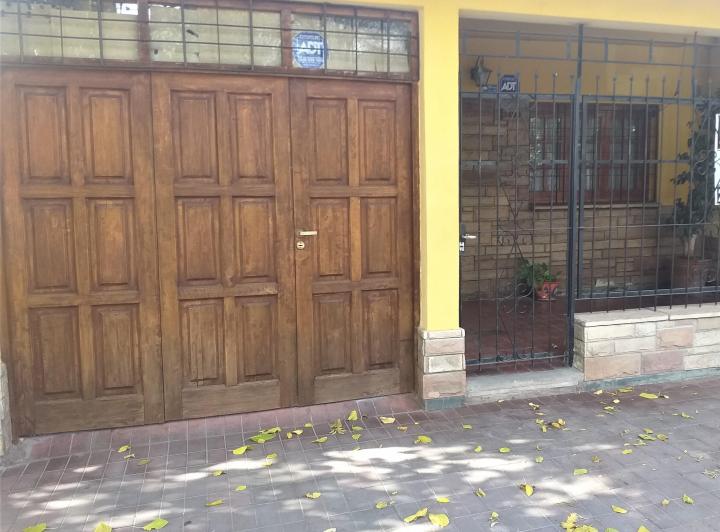 Casa · 130m² · 7 Ambientes · 1 Cochera