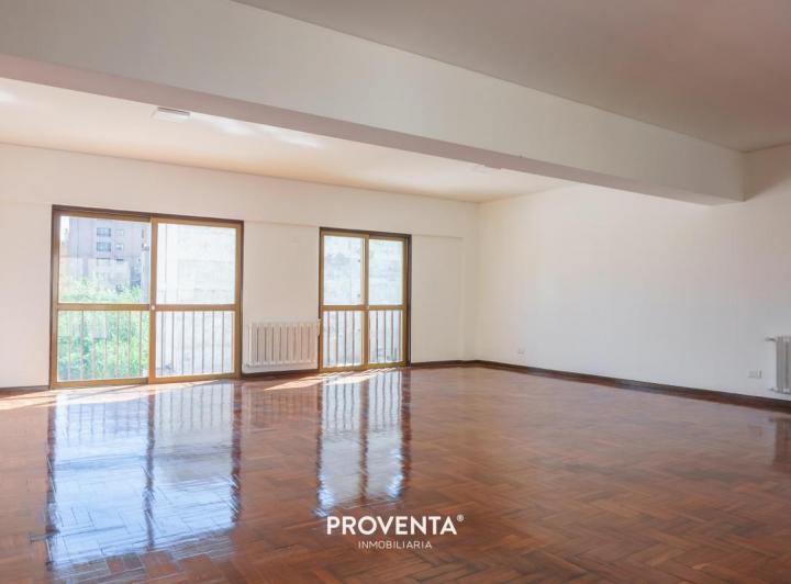 Departamento · 192m² · 6 Ambientes · 2 Cocheras