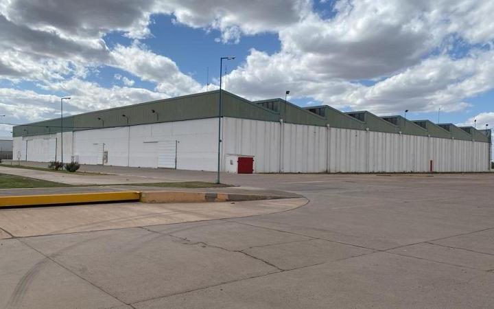 Depósito · 10000m²