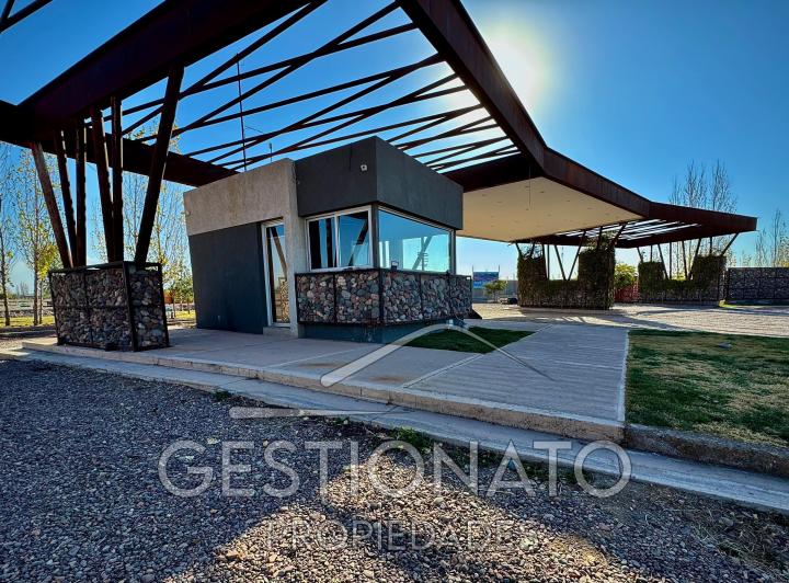 Terreno · 300m²