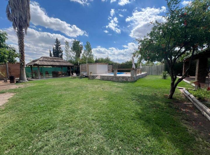 Casa · 150m² · 5 Ambientes · 2 Cocheras