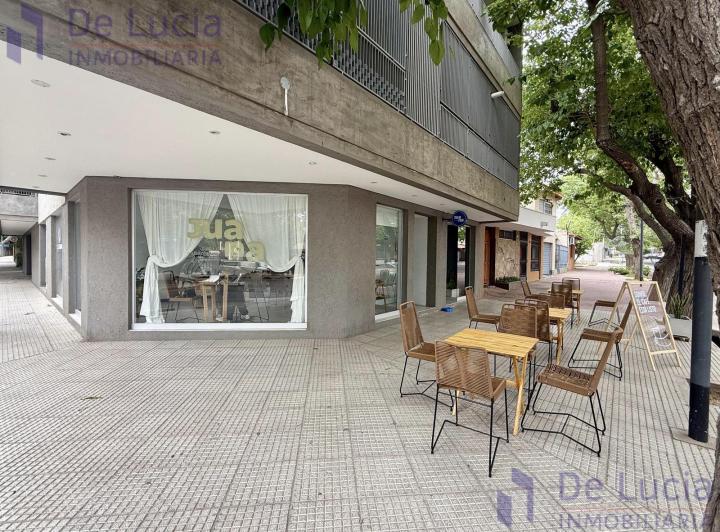 Local comercial · 81m² · 2 Ambientes