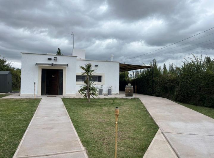 Casa · 120m² · 5 Ambientes · 2 Cocheras