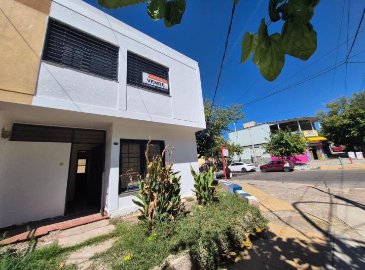 Casa · 81m² · 4 Ambientes