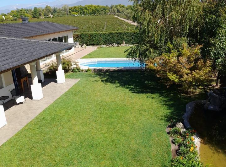 Casa · 465m² · 4 Dormitorios · 2 Cocheras