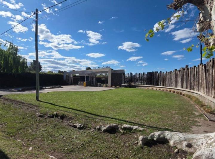 Terreno · 809m²