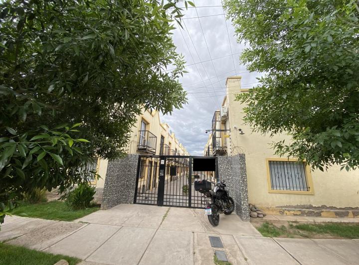 Departamento · 77m² · 5 Ambientes · 1 Cochera